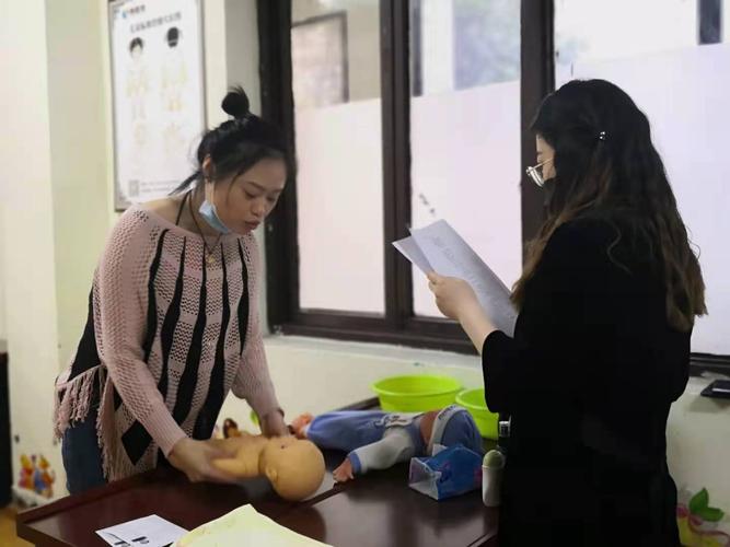 母婴生活护理专项能力证书考试今日开考 助力行业人才专业化升级