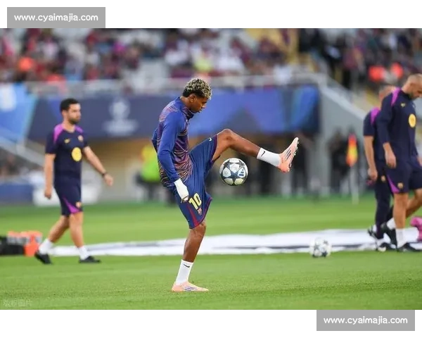 赛前引战争焦点，伯纳乌哑火：亚马尔的德比代价