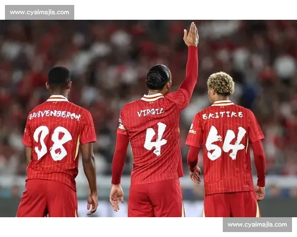 罗马与利物浦巅峰对决欧陆传统豪门正面对抗引爆足球之夜盛宴