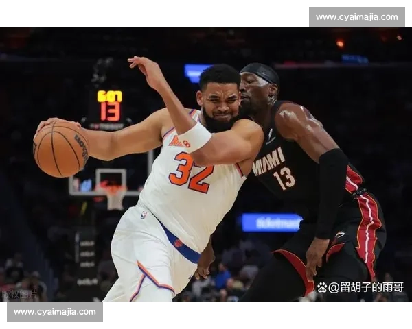 热火对决尼克斯直播焦点解析球星碰撞与季后赛走向全程看点前瞻